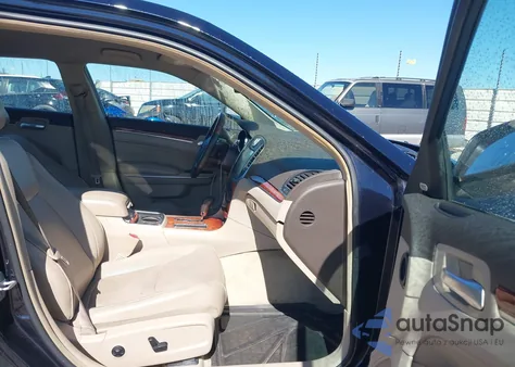 2011 Chrysler 300 Limited z USA, uszkodzony, nr VIN 2C3CA5CG4BH548098